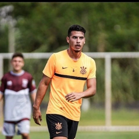Adrin Brizuela vinha treinando com o elenco do Sub-18 enquanto se adaptava ao Brasil e aguardava o acerto entre o Corinthians e seu ex-clube