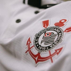 Camisa do Corinthians de 2020 - Detalhe escudo