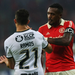 Perícia contratada por Rafael Ramos conclui que jogador do Corinthians não utilizou o termo 'macaco'