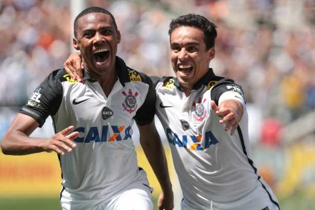 Corinthians conquistou a vitória por dois gols de diferença na Arena