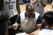 Léo Figueiró quebra silêncio e questiona falta de treinadores negros na elite do basquete brasileiro