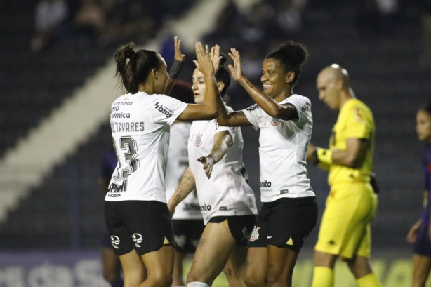 Corinthians goleia Realidade Jovem pelo Paulisto Feminino