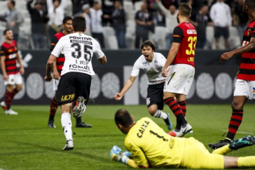 Danilo Avelar marcou seu primeiro gol com a camisa do Tim�o