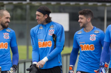 Walter, C�ssio e Ca�que Fran�a durante treino de hoje no CT Joaquim Grava