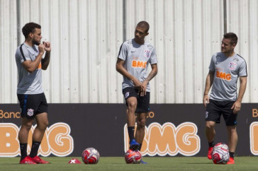 Andr� Lu�s, Jo�o Victor e Ramiro no CT Joaquim Grava