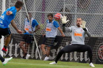Goleiro Walter no treino de hoje no CT