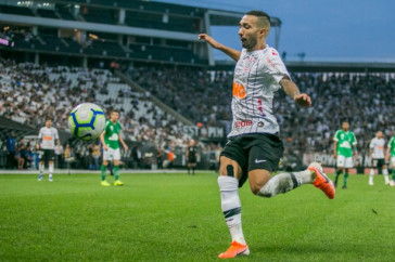 Clayson em partida contra a Chapecoense, v�lida pelo Brasileir�o 2019
