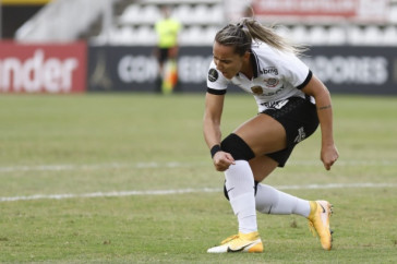 Crivelari no jogo contra o Am�rica de Cali, pela Copa Libertadores Feminina
