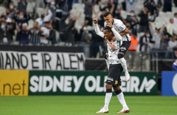 J� e Cantillo, autores de dois gols do Corinthians na vit�ria em cima do Bahia por 3 a 1