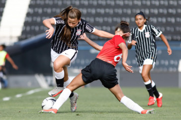 Pelo placar m�nimo, Corinthians vence o Centro Ol�mpico pelo Paulista Feminino Sub-17
