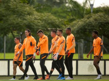 Fagner, C�ssio, Matheus Donelli, Ivan, Guilherme, Carlos Miguel e Gil em treino desta segunda-feira