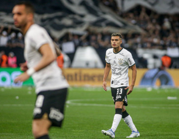 Fausto durante partida de ida da final da Copa do Brasil