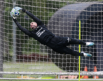 Felipe Longo em a��o no treinamento