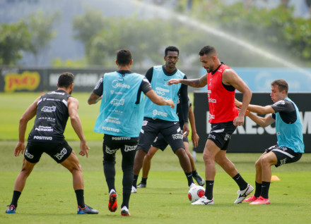 Jogadores do Corinthians deram sequência a preparação para estreia no Paulistão