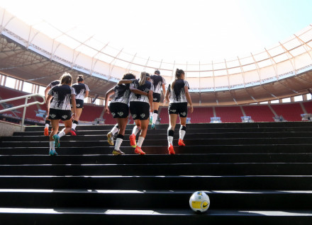 Elenco feminino do Corinthians teve baixas por lesão após o primeiro jogo das quartas de final do Brasileiro contra o Real Brasília