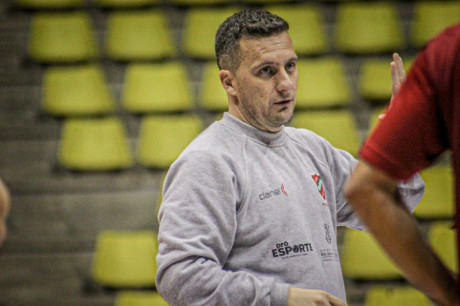 Thiago Raupp vem sendo consultado pelo Corinthians Futsal