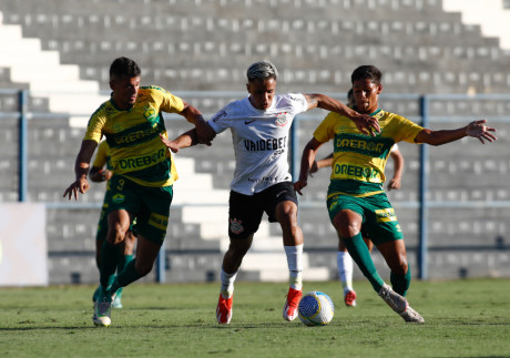 Corinthians foi derrotado pelo Cuiab no Brasileiro Sub-20