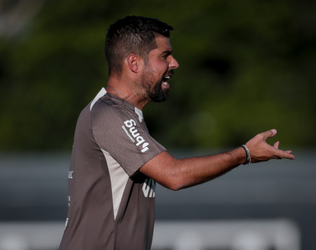 Corinthians retoma treinamentos no CT Joaquim Grava com foco no Campeonato Brasileiro