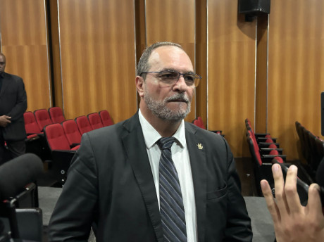 Presidente do Conselho Deliberativo confirma sada de Srgio Moura do Corinthians