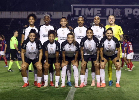 Corinthians visita o Santos em duelo direto pela liderana do Paulisto Feminino