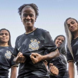 Camisa do Corinthians de 2022 - Jogadoras do Corinthians Feminino na campanha do uniforme II