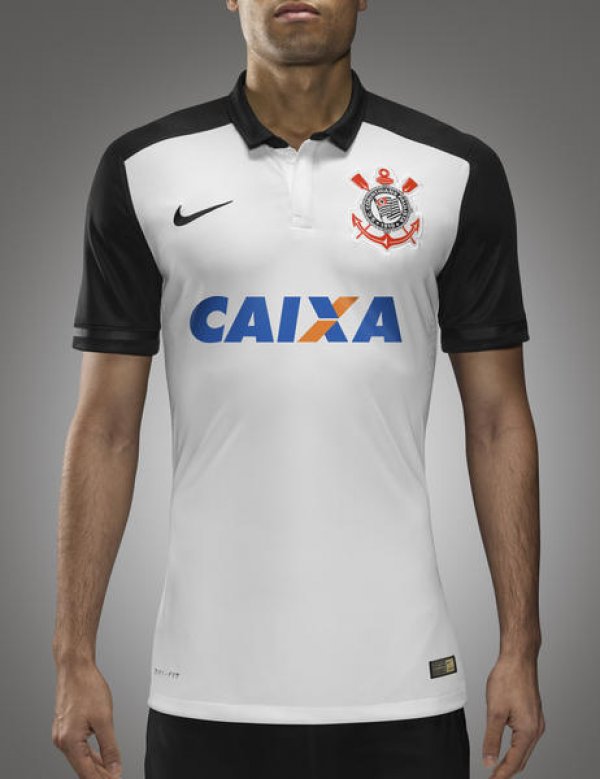 No camelô de SP já tem o 4º modelo e a possível camisa branca de 2021 do  Corinthians : r/futebol