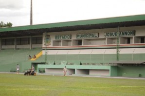 Est�dio Municipal Josu� Annoni