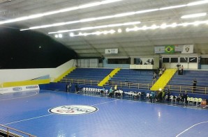 Gin�sio do T�nis Clube