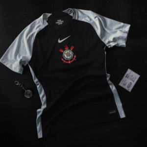 Promo��o imperd�vel! Garanta a camisa do Corinthians por um pre�o especial