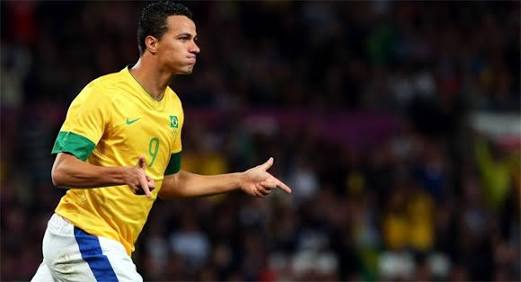 Leandro Dami�o n�o seria uma boa?