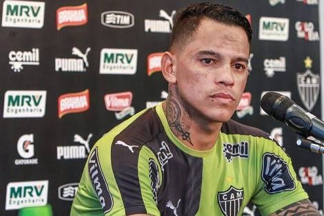 Quem ser� o novo camisa 10?