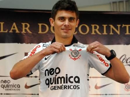 Contratem o Alex!