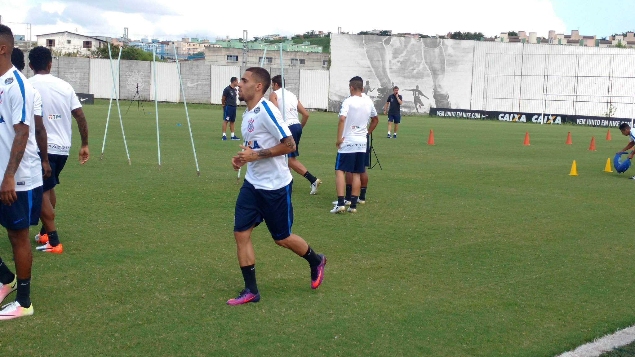 Foto de Gabriel no treino do Corinthians