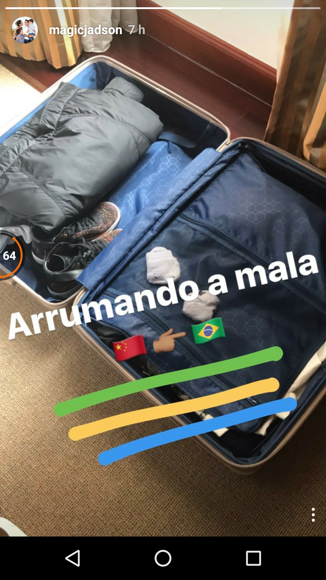 Ele est� vindo