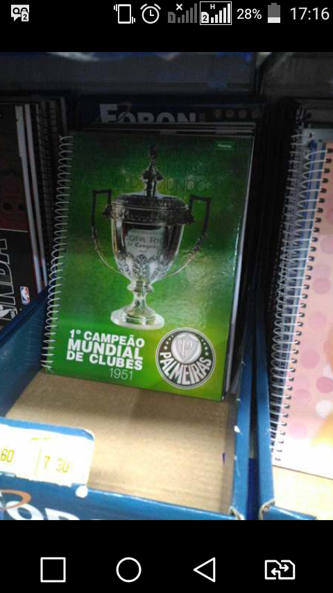 Material escolar falso