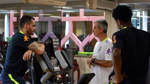 Renato Augusto e Gil no CT...