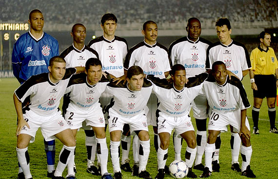 Dava gosto de ver o Corinthians de 1999-2000 Jogar, quem lembra do time?!