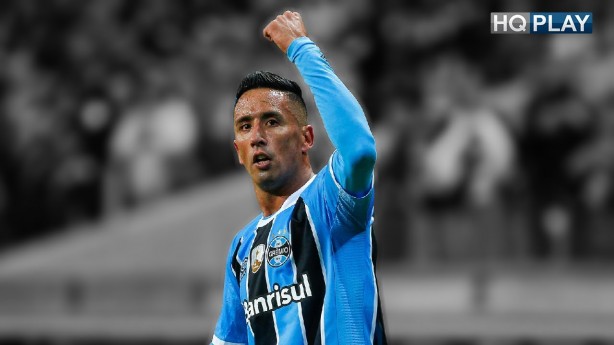 lucas barrios uma boa?