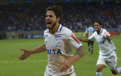 �timo volante que entraria de titular no nosso time