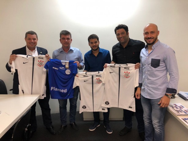 Corinthians firma parceria com o Confiana