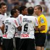 Jogadores do Corinthians questionam uma expulsão sem sentido de Wallace