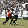 Ronaldo domina bola durante treino do Corinthians