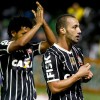 Guilherme beijou a camisa do Corinthians aps o gol