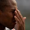 Elias chorando após jogar sua última partida no Corinthians