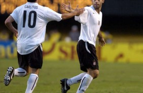 Tvez e Mascherano jogaram no Corinthians entre 2005 e 2006