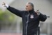 Com s� dois da base, Tite relaciona 22 atletas contra o Coritiba
