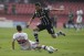 Uendel admite toque na m�o, mas diz que prefere rever lance