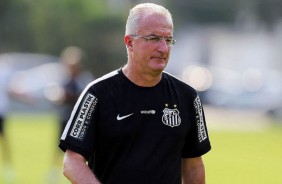 Dorival Jnior disparou contra arbitragem em derrota do Santos