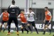 Ap�s dois de folga, Tim�o se reapresenta com jogadores da base em campo