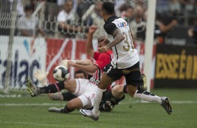 Corinthians e São Paulo se enfrentaram duas vezes em 2016: uma vitória alvinegra e um empate